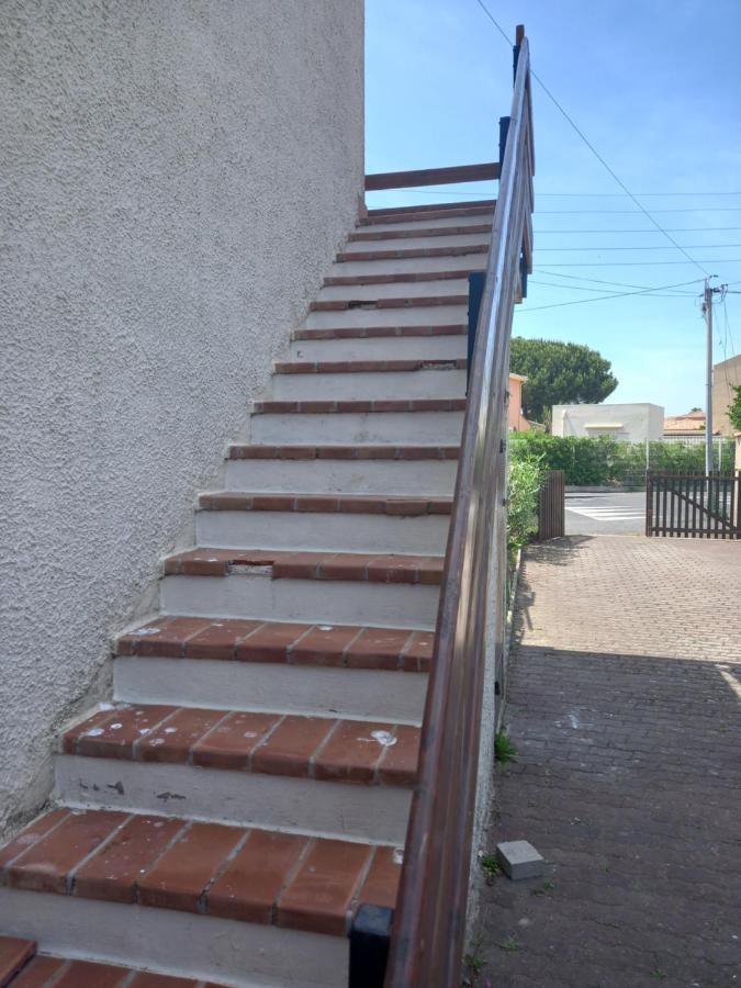Les Cyclades, T3 Climatise, Terrasse, 500m Apartment *