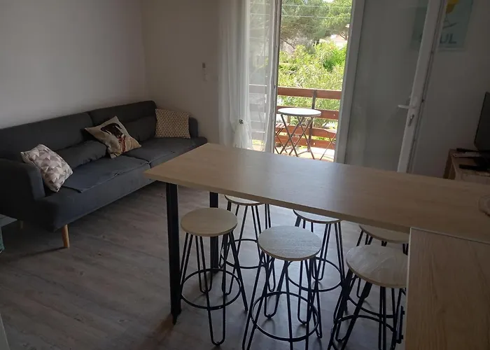 Duplex rénové, 6 pers, clim, wifi, 400m plage